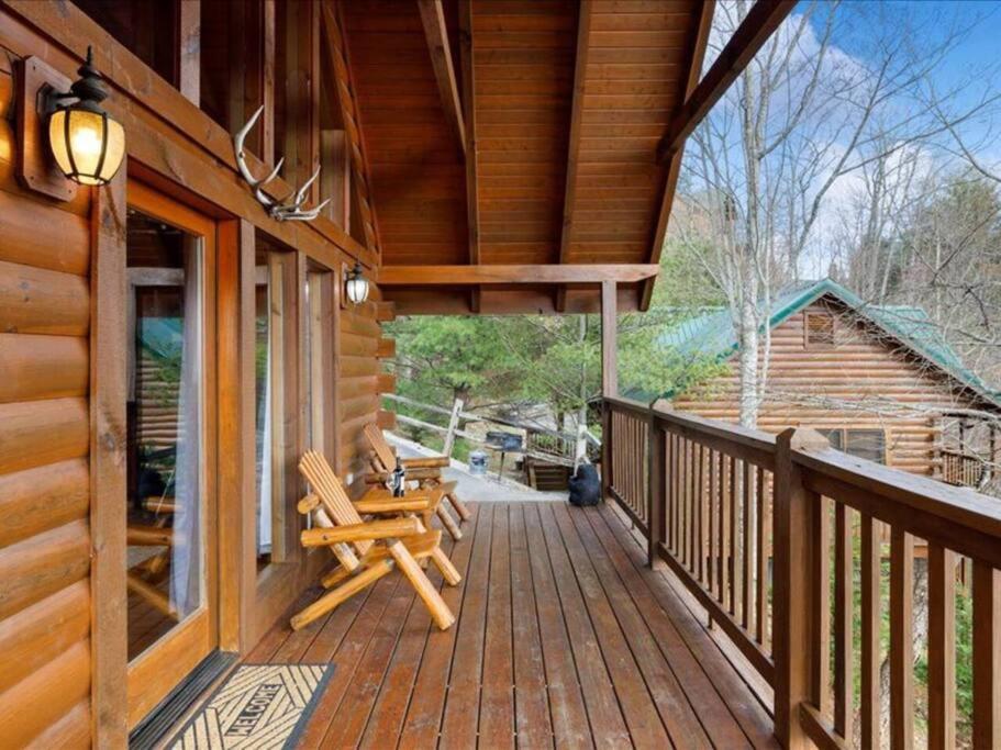 Breathtaking Views Of The Smokies, 3 Mins To Gatlinburg Villa Exterior photo
