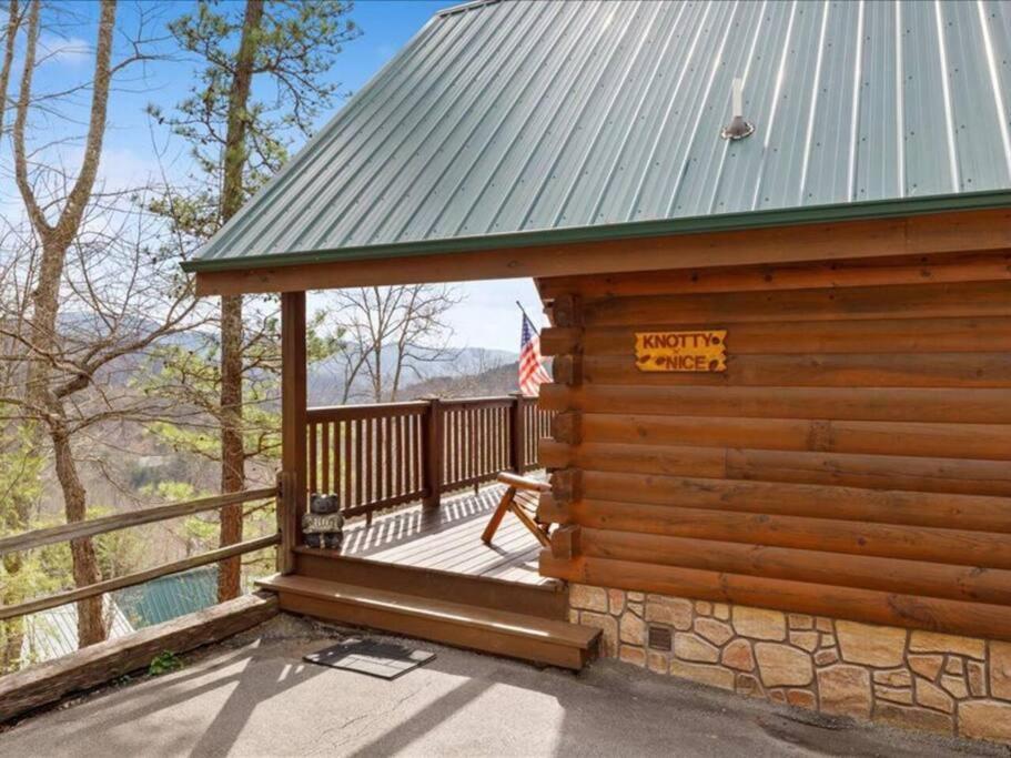 Breathtaking Views Of The Smokies, 3 Mins To Gatlinburg Villa Exterior photo